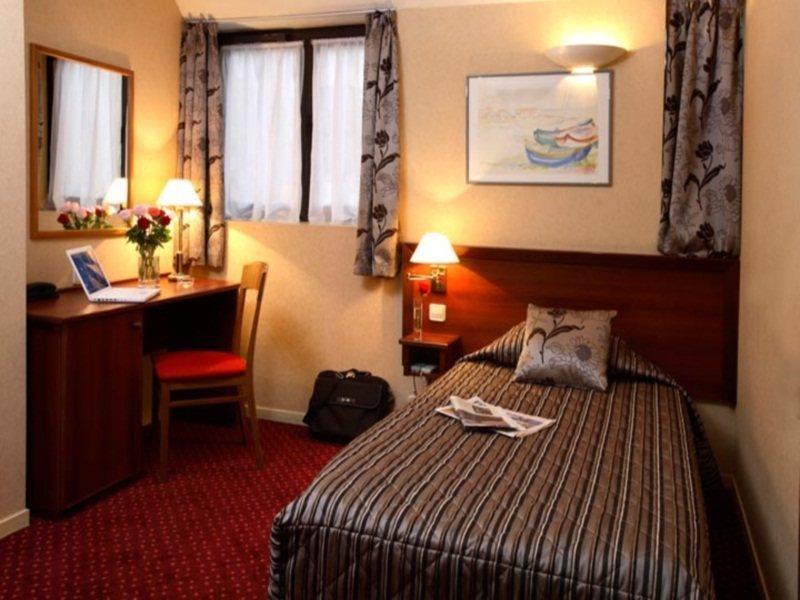 Hotel Izzy Issy-les-Moulineaux Δωμάτιο φωτογραφία