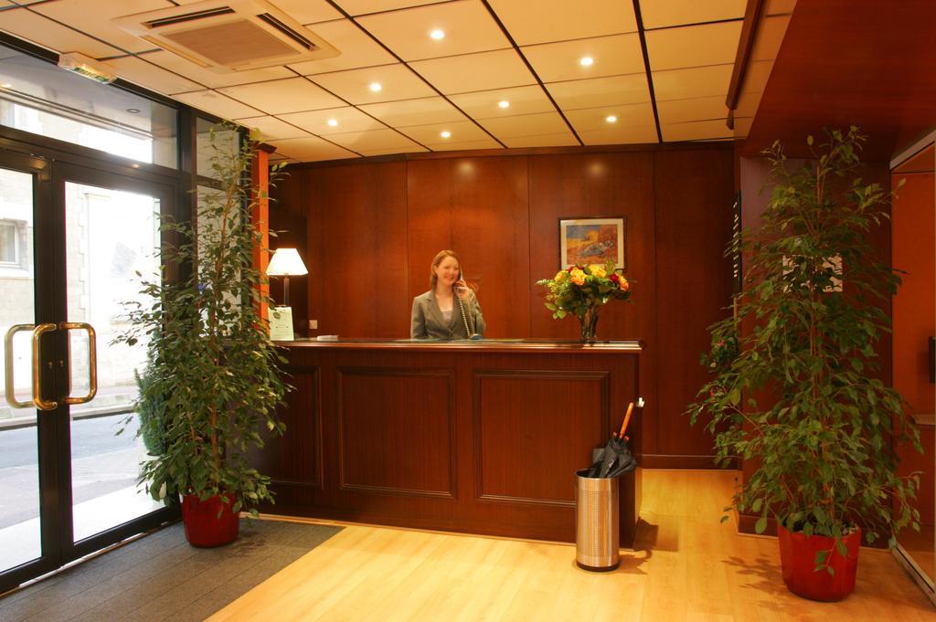 Hotel Izzy Issy-les-Moulineaux Εξωτερικό φωτογραφία